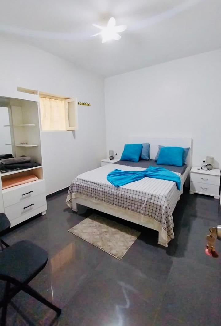 Cozy Home With Terrace Views! ปงตา ดู ซอล ภายนอก รูปภาพ
